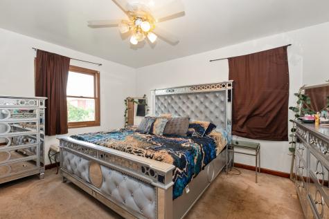 928 East 153rd Street Phoenix IL 60426