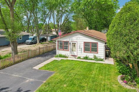 1512 Elm Avenue Round Lake Beach IL 60073