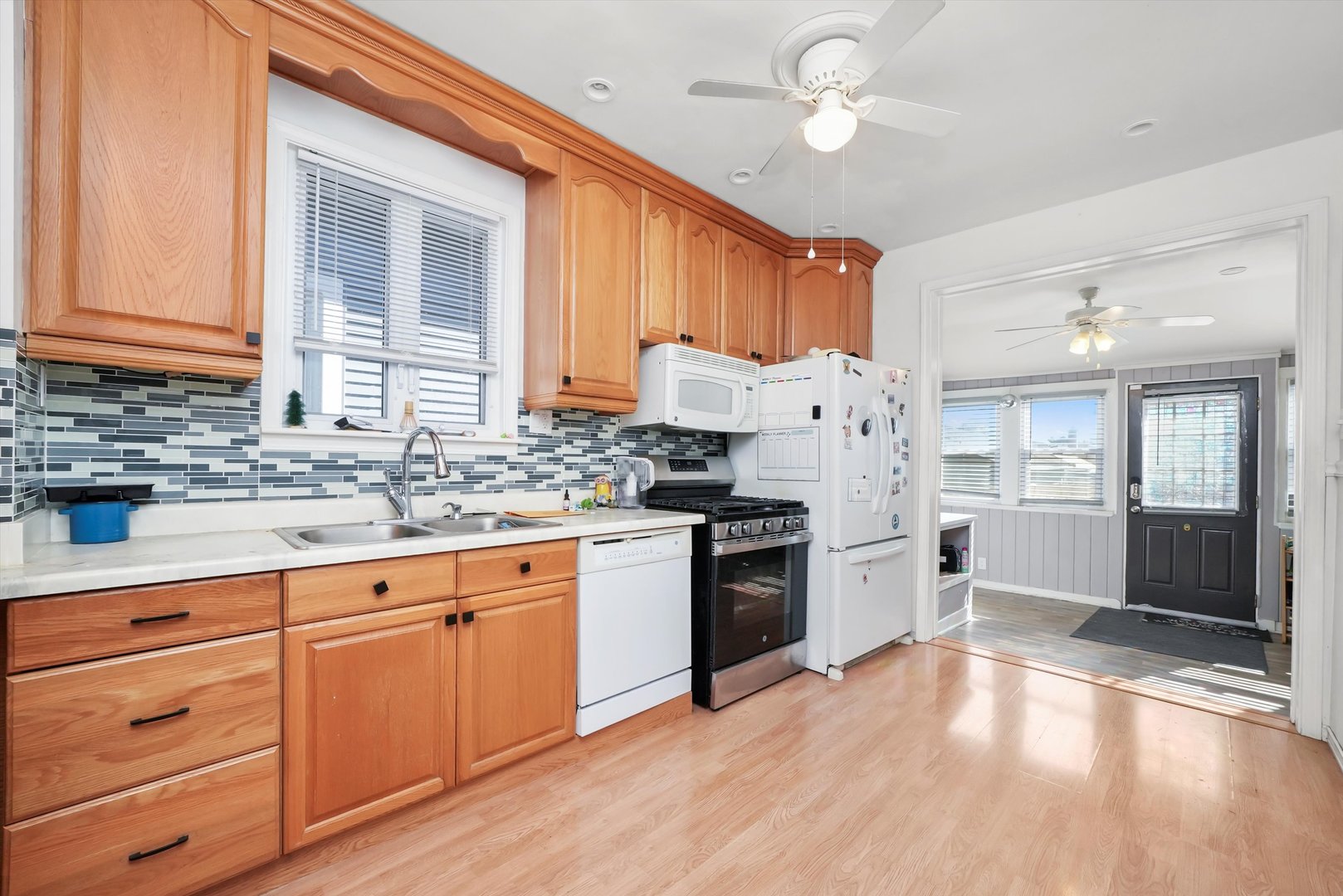 6245 West Byron Street Chicago IL 60634