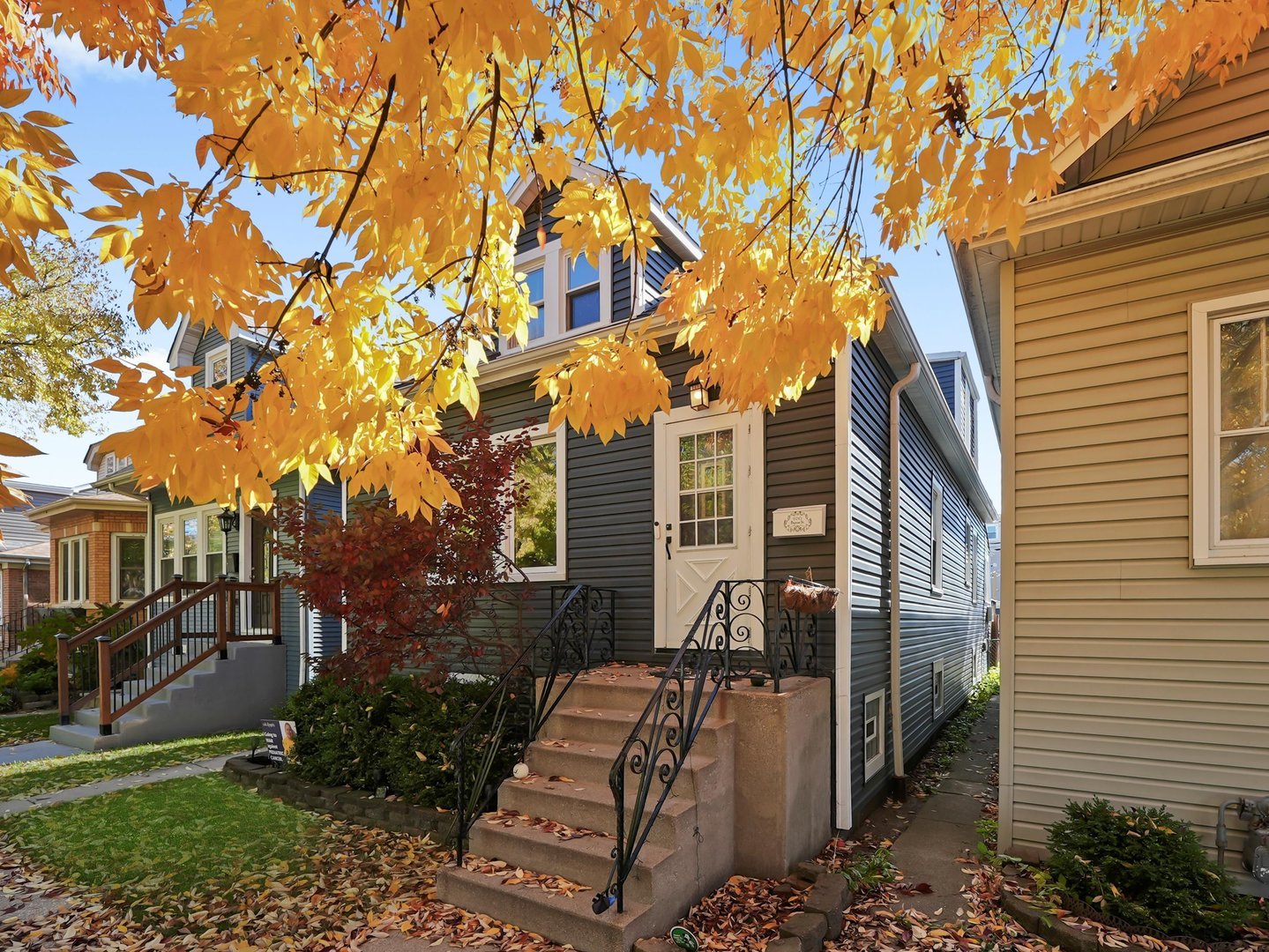 6245 West Byron Street Chicago IL 60634