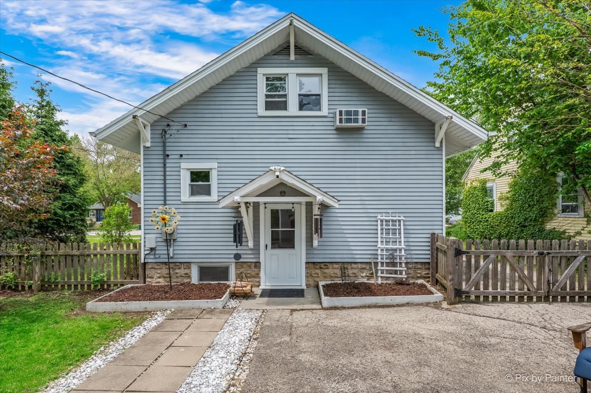 14 North Huffman Street Naperville IL 60540