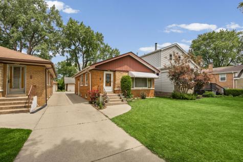 8240 45TH Street Lyons IL 60534