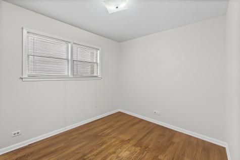 8240 45TH Street Lyons IL 60534