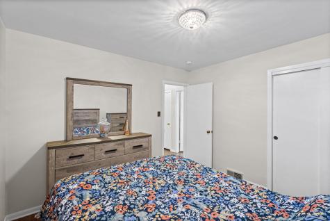 8240 45TH Street Lyons IL 60534