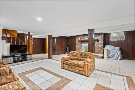 8240 45TH Street Lyons IL 60534