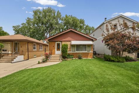 8240 45TH Street Lyons IL 60534