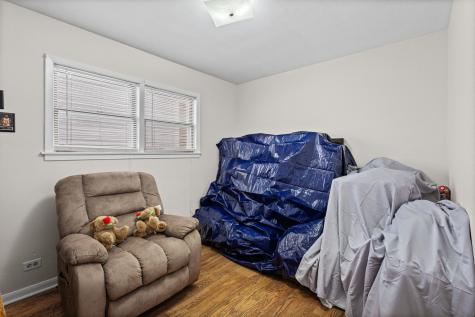 8240 45TH Street Lyons IL 60534