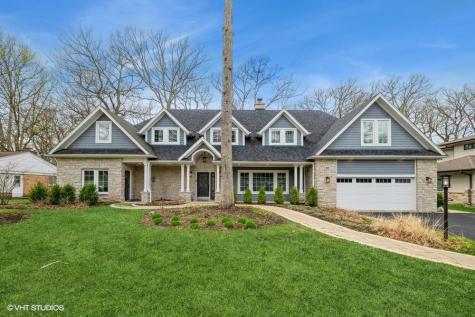 32 Lancaster Lane Lincolnshire IL 60069