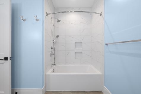 32 Lancaster Lane Lincolnshire IL 60069