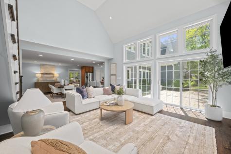 32 Lancaster Lane Lincolnshire IL 60069