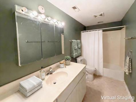 281 Governors Lane Elgin IL 60123