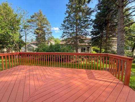 281 Governors Lane Elgin IL 60123