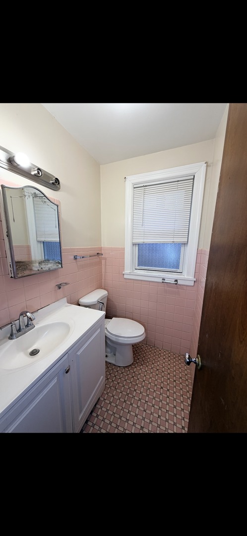 4940 Estes Avenue Skokie IL 60077