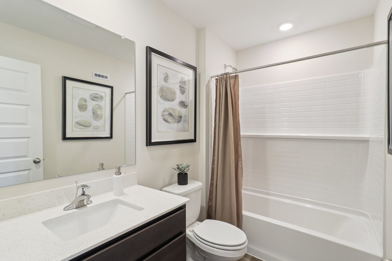 1739 Baler Avenue Aurora IL 60503