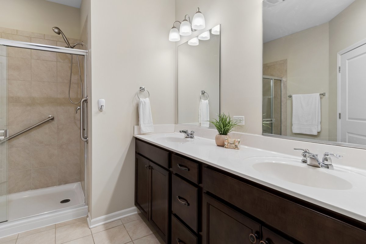 2682 Avondale Circle Naperville IL 60564