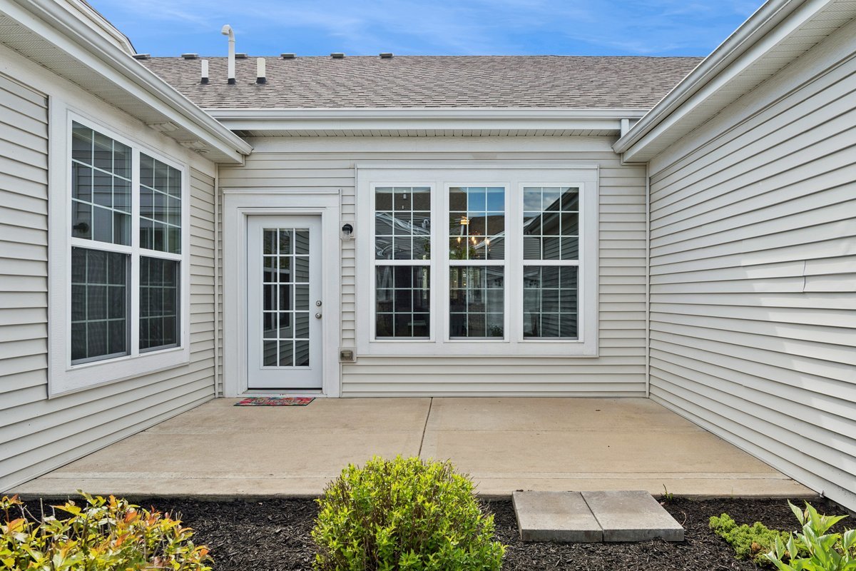 2682 Avondale Circle Naperville IL 60564