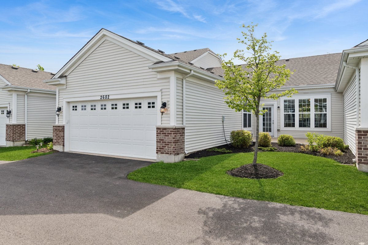 2682 Avondale Circle Naperville IL 60564