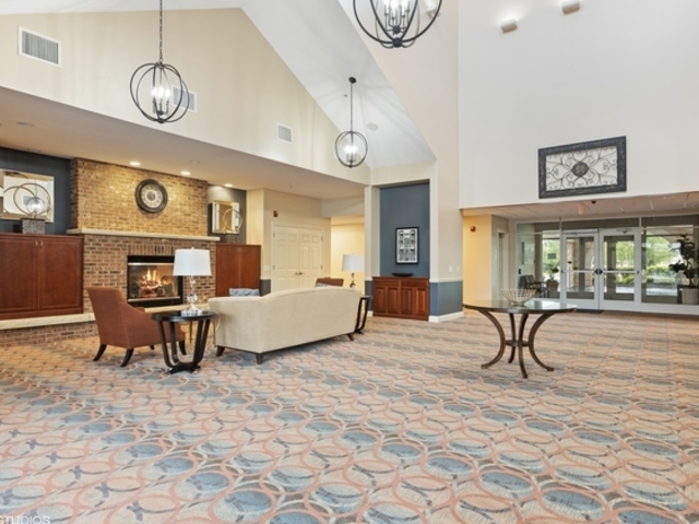 2682 Avondale Circle Naperville IL 60564