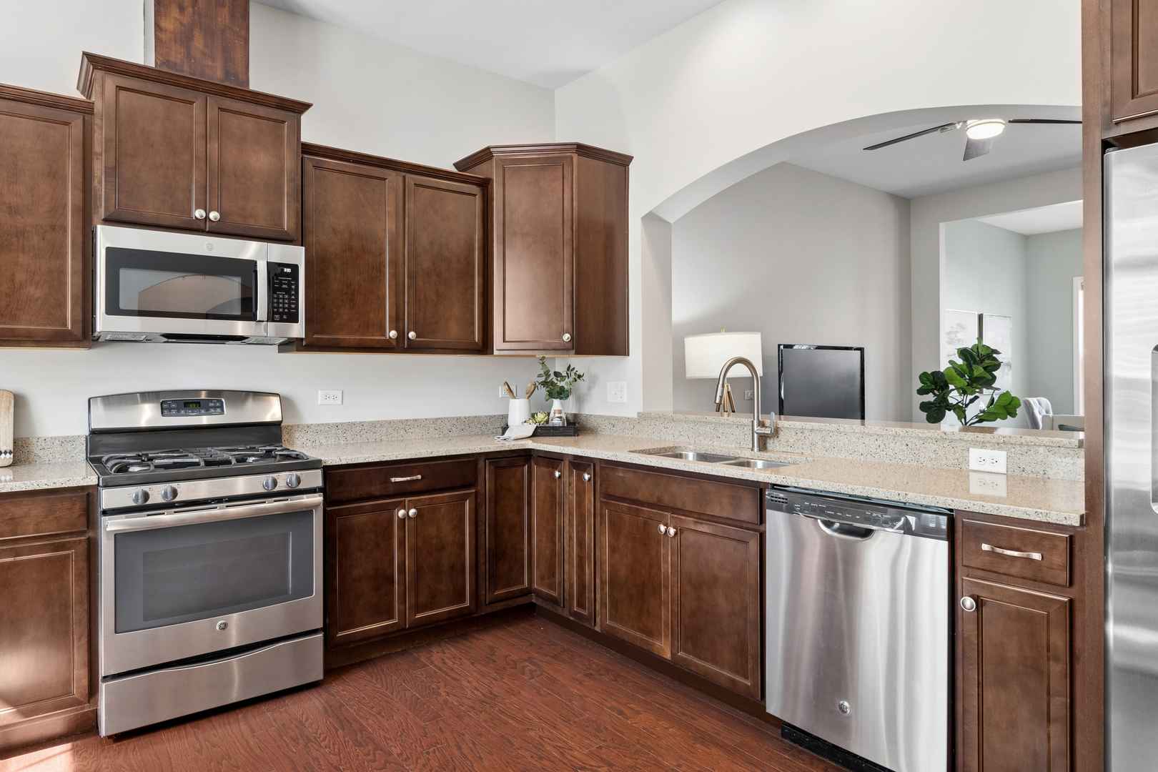 2682 Avondale Circle Naperville IL 60564
