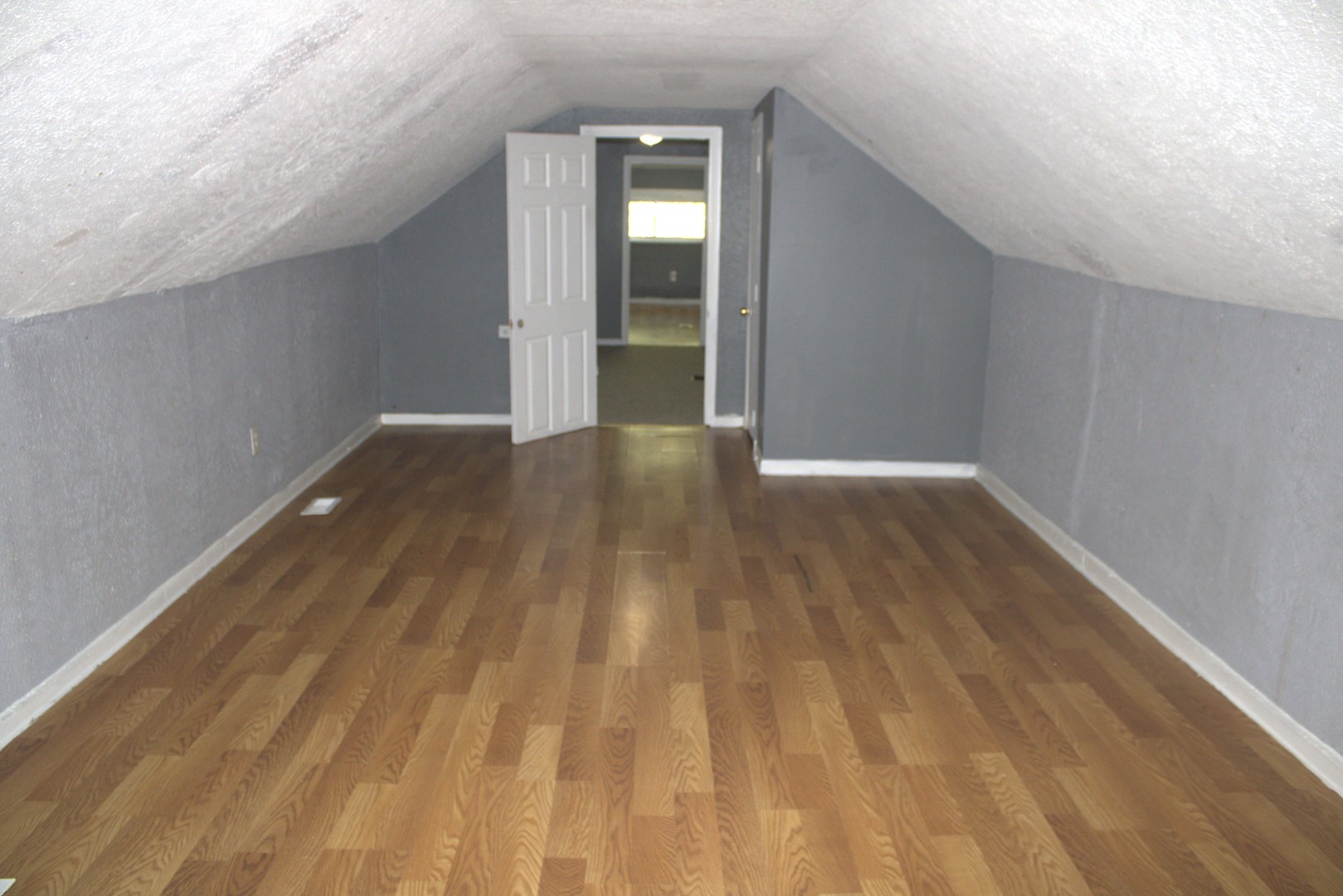 8207 South Marquette Avenue Chicago IL 60617