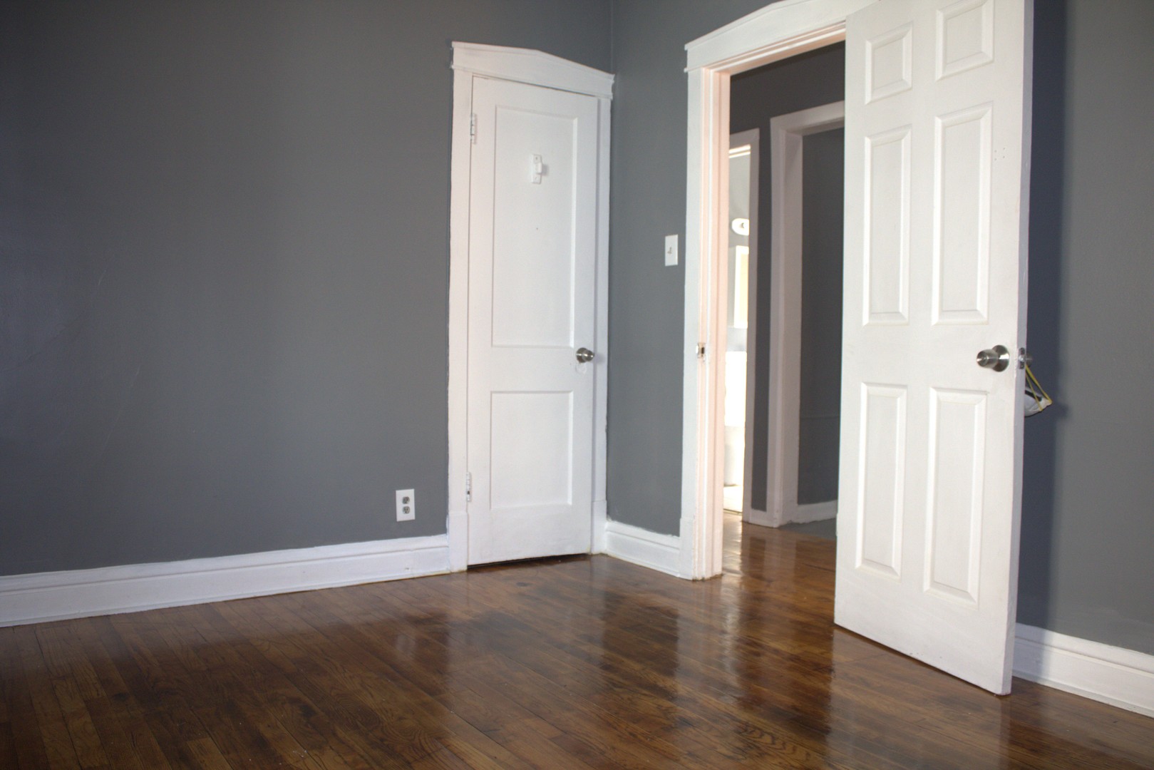 8207 South Marquette Avenue Chicago IL 60617