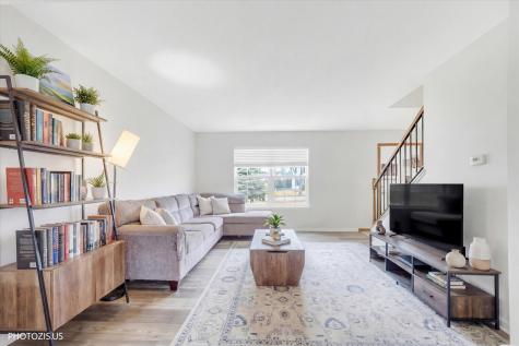 1327 East Fox Chase Drive Round Lake Beach IL 60073