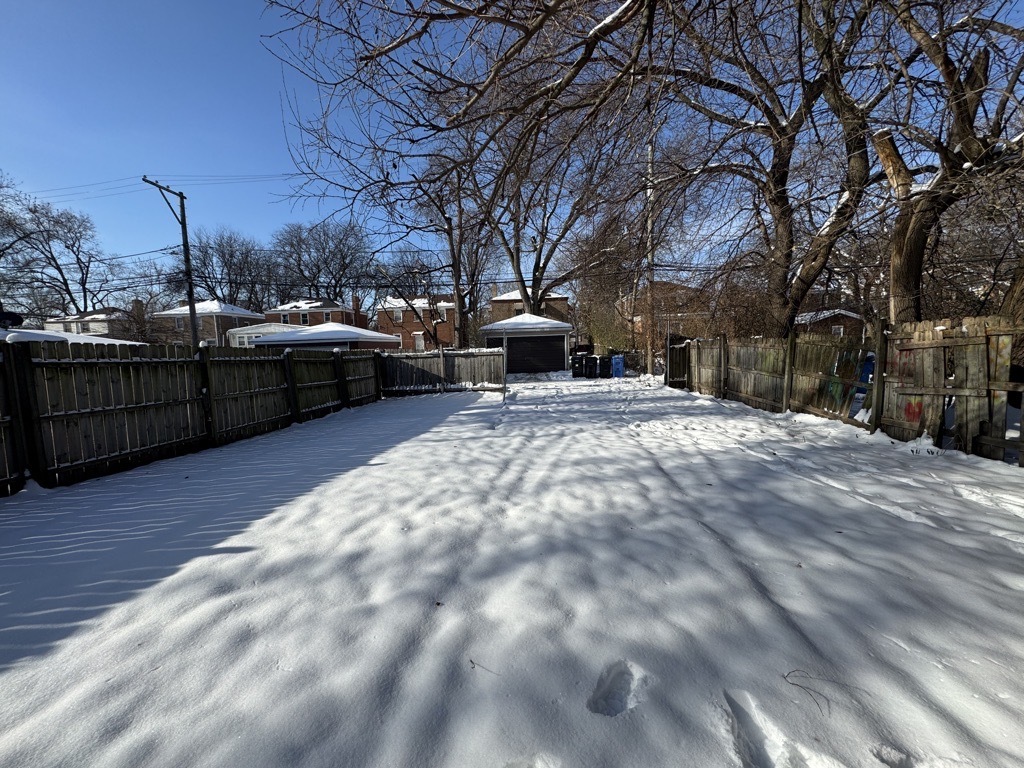 9926 South Luella Avenue Chicago IL 60617