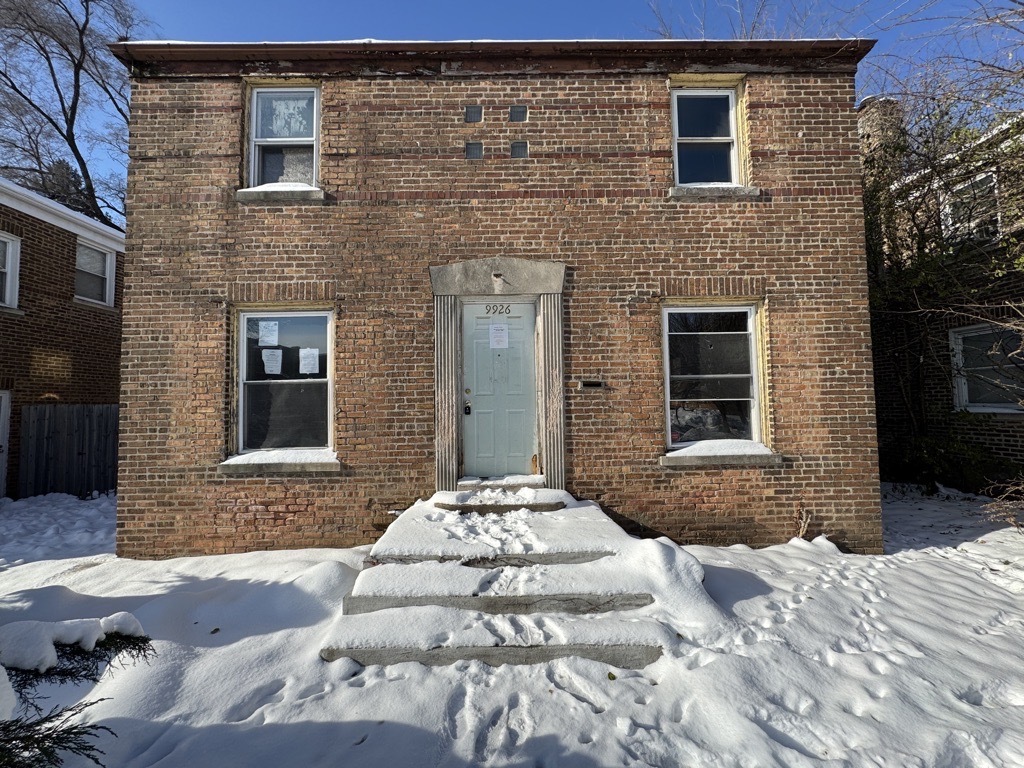 9926 South Luella Avenue Chicago IL 60617