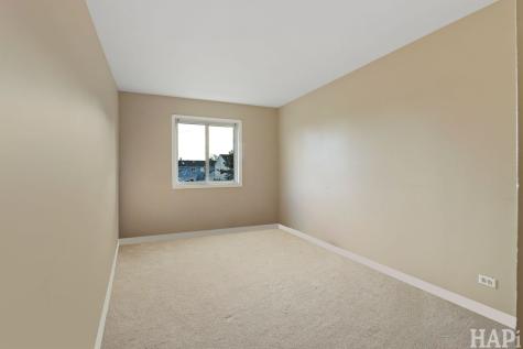 435 Meadow Green Lane Round Lake Beach IL 60073