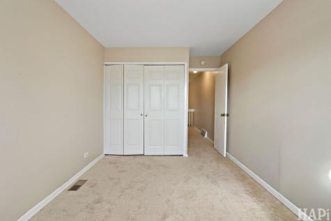 435 Meadow Green Lane Round Lake Beach IL 60073
