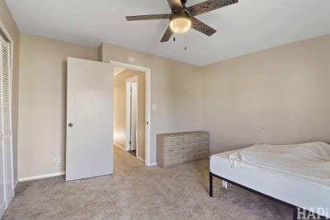 435 Meadow Green Lane Round Lake Beach IL 60073
