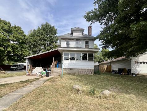 212 West Vine Street Villa Grove IL 61956