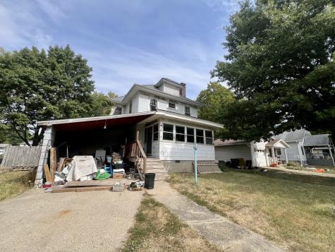 212 West Vine Street Villa Grove IL 61956