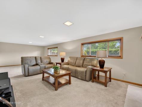 1229 Hanover Street Woodridge IL 60517