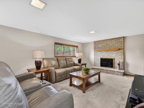 1229 Hanover Street Woodridge IL 60517