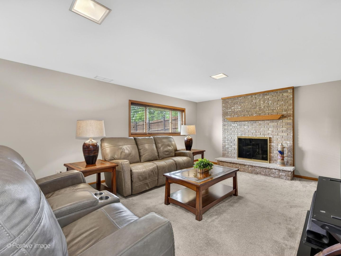 1229 Hanover Street Woodridge IL 60517