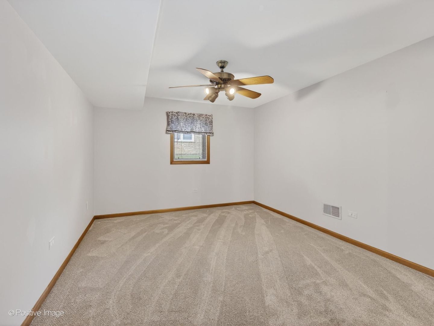 1229 Hanover Street Woodridge IL 60517