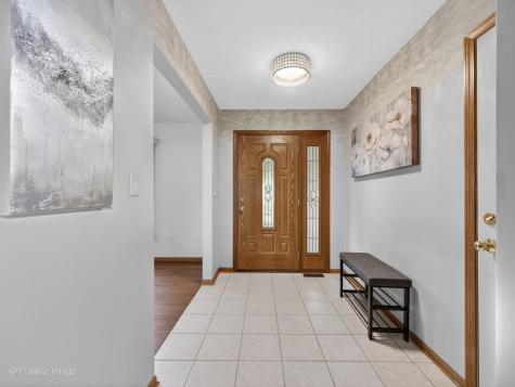 1229 Hanover Street Woodridge IL 60517