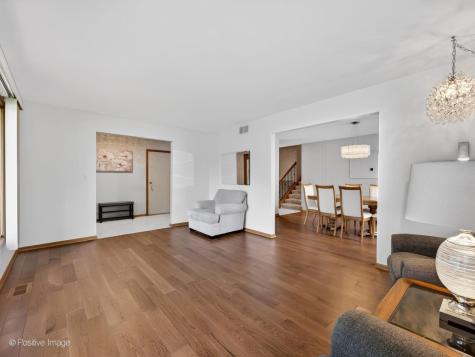 1229 Hanover Street Woodridge IL 60517