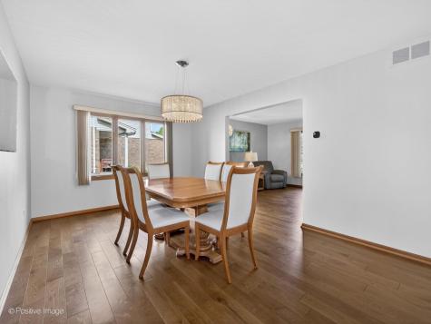 1229 Hanover Street Woodridge IL 60517