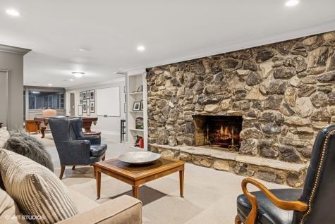 404 Caesar Drive Barrington Hills IL 60010