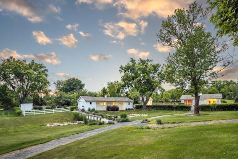 404 Caesar Drive Barrington Hills IL 60010