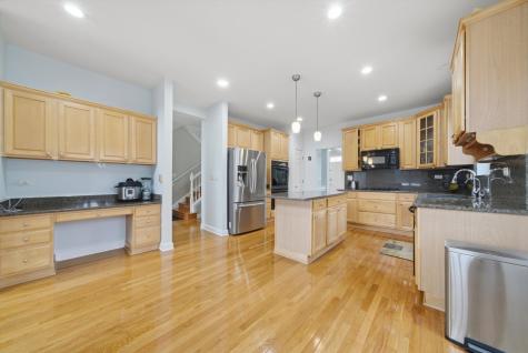217 Sunbury Drive St. Charles IL 60175