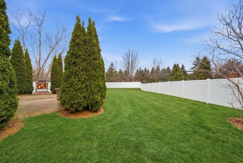 217 Sunbury Drive St. Charles IL 60175