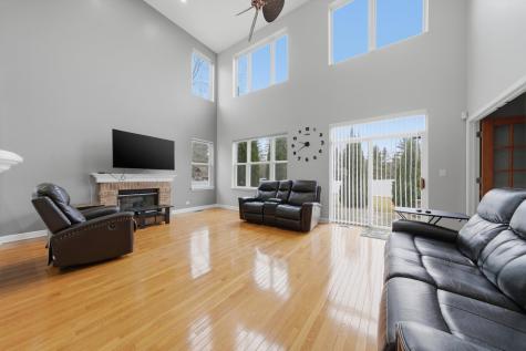 217 Sunbury Drive St. Charles IL 60175