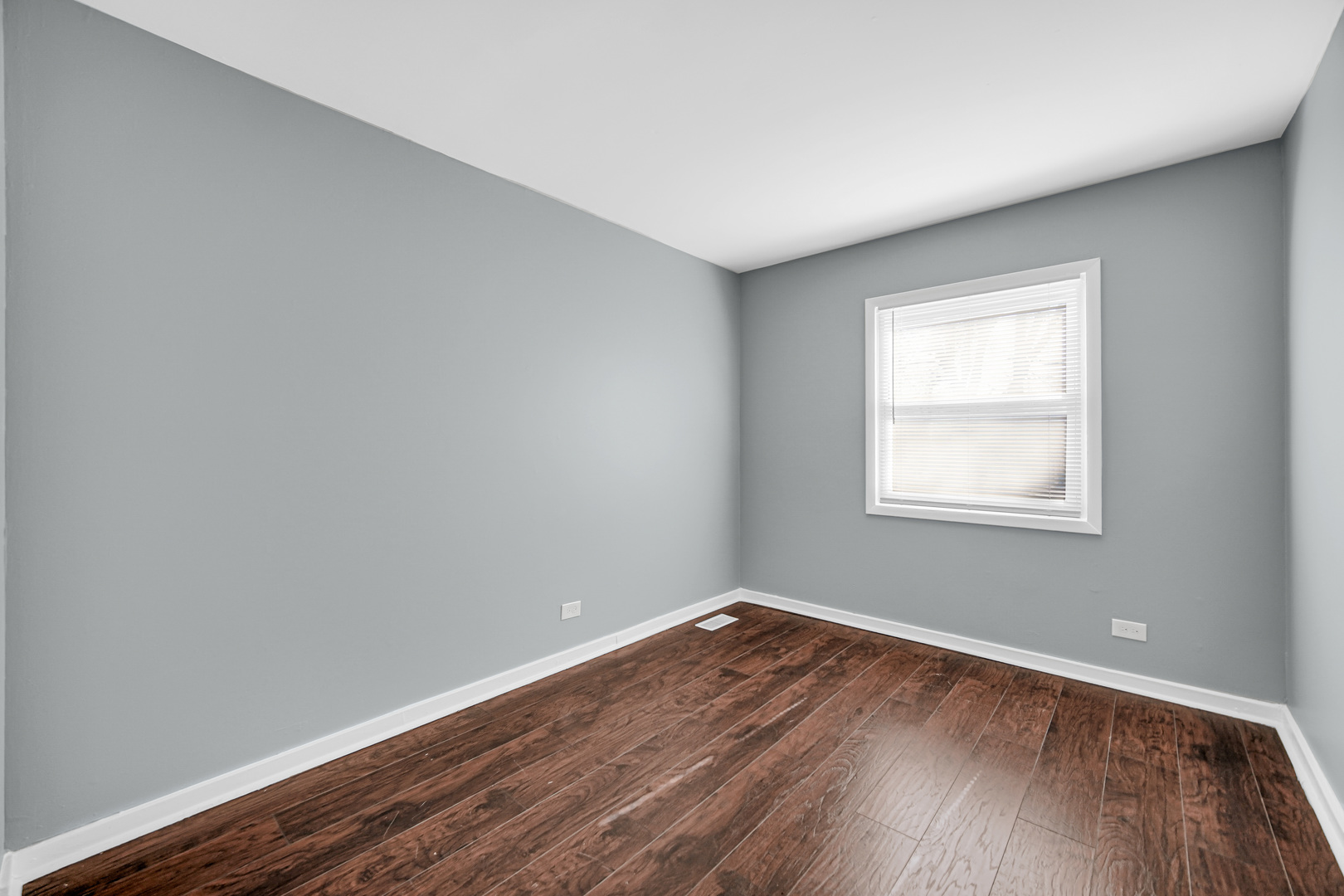 911 East 76th Street Chicago IL 60619