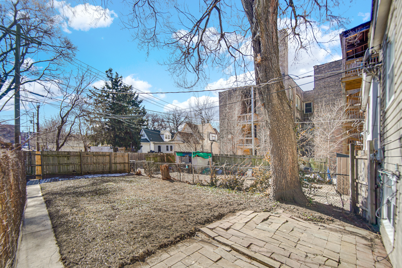 911 East 76th Street Chicago IL 60619