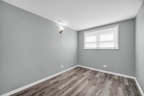 911 East 76th Street Chicago IL 60619