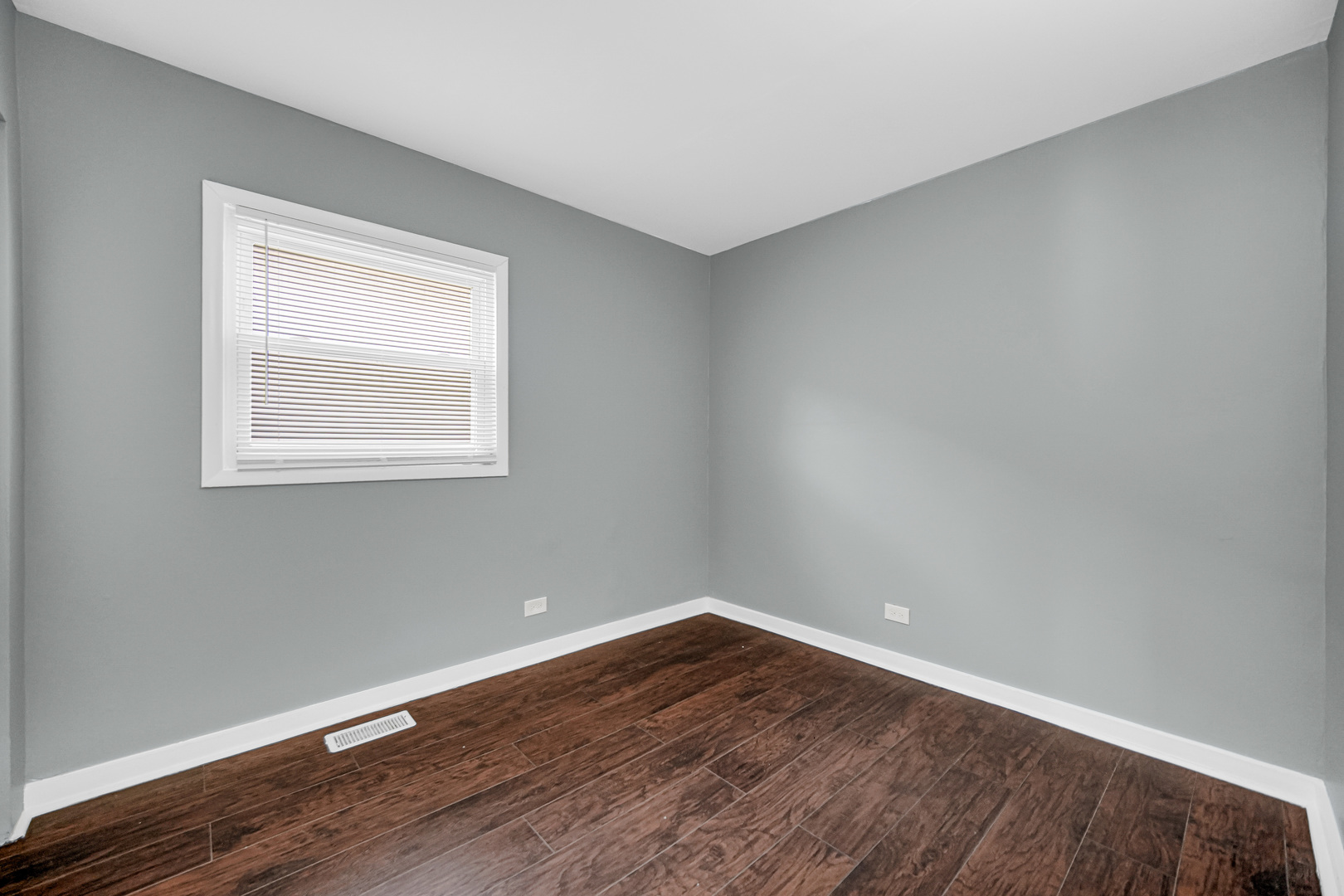 911 East 76th Street Chicago IL 60619