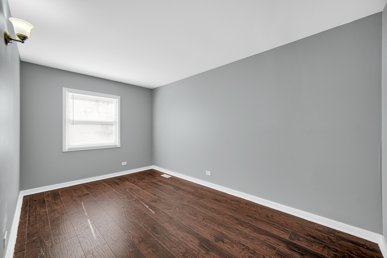 911 East 76th Street Chicago IL 60619